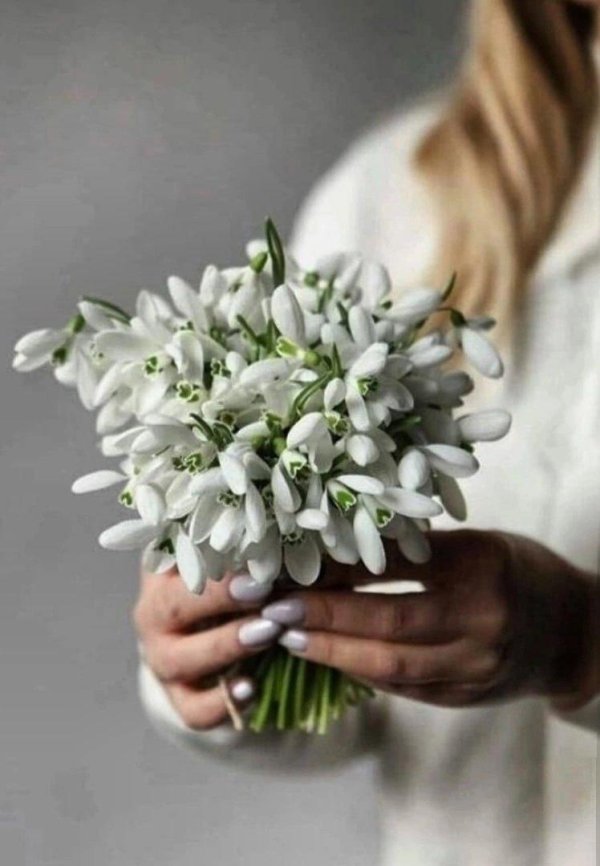букет невесты из подснежников