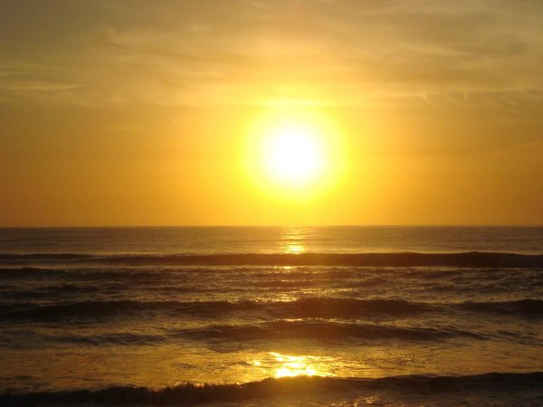 восход на море