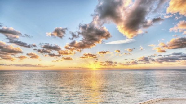 рассвет над морем