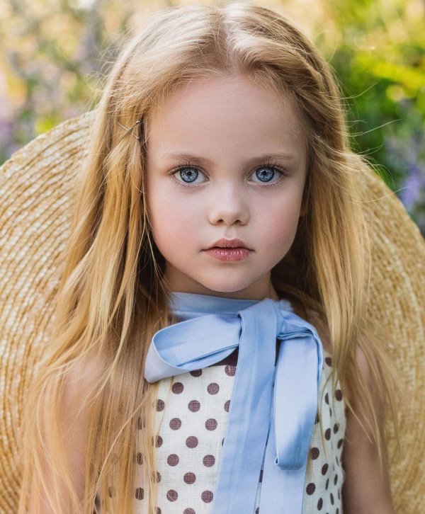 маленькая модель виолетта антонова