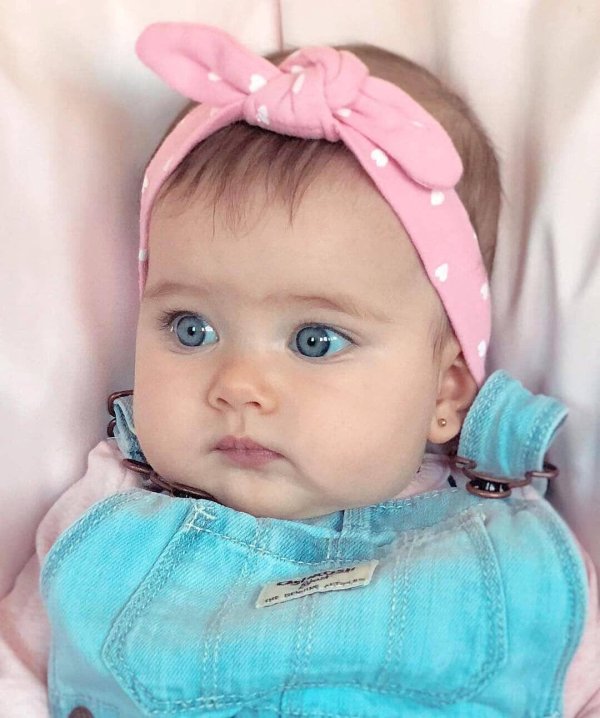 красивая малышка