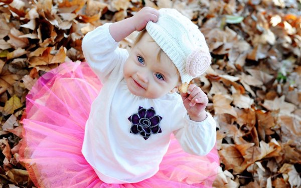 маленькая малышка