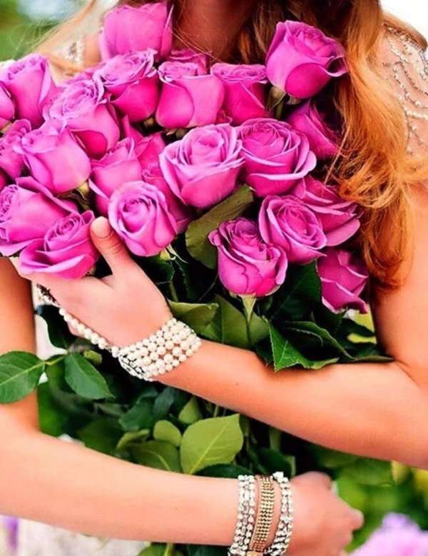 девушка с цветам