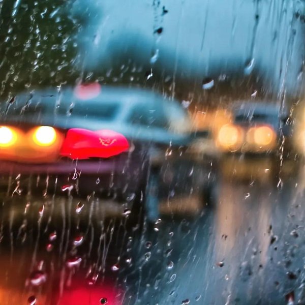 машина под дождем