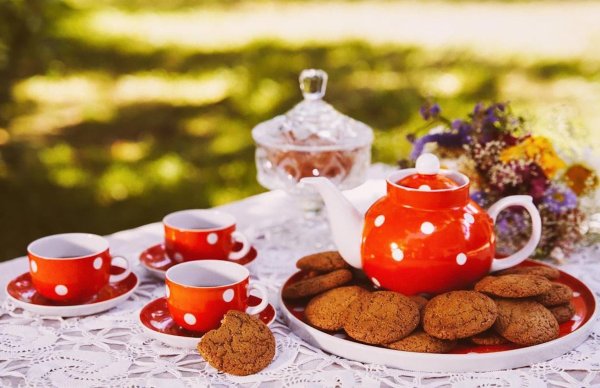 чай печеньки