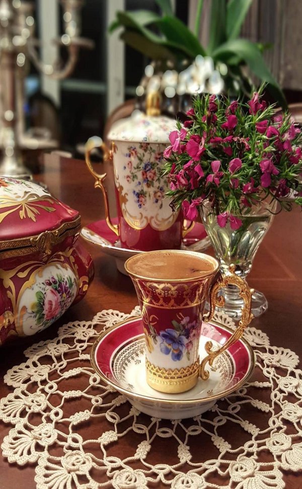 красивые кофейные чашки