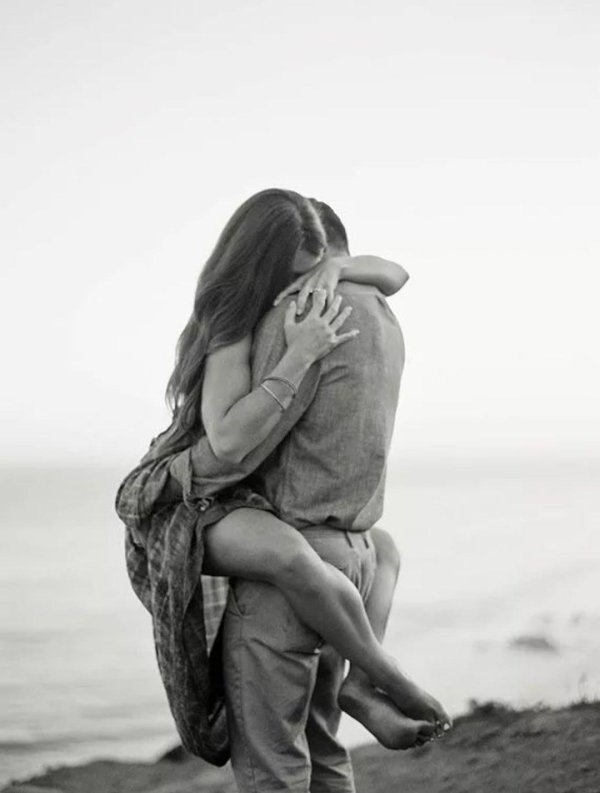 крепкие мужские объятия