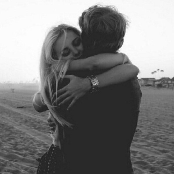 блондинка с парнем