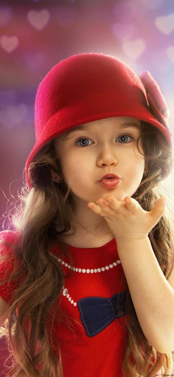 девочка в красной шляпе