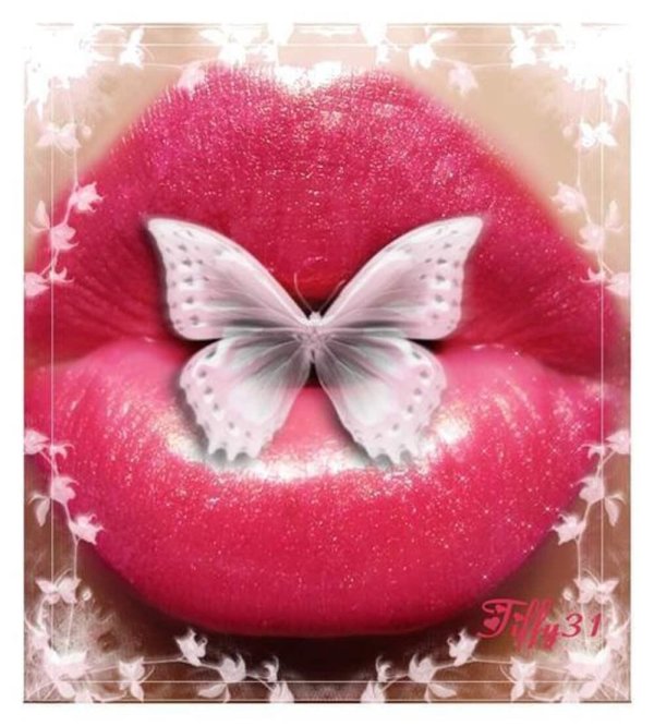 бабочка на губах