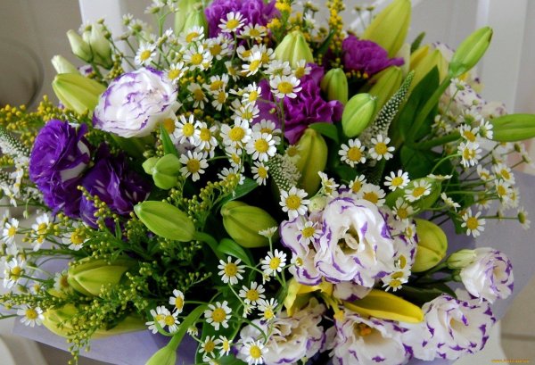 красивые весенние букеты
