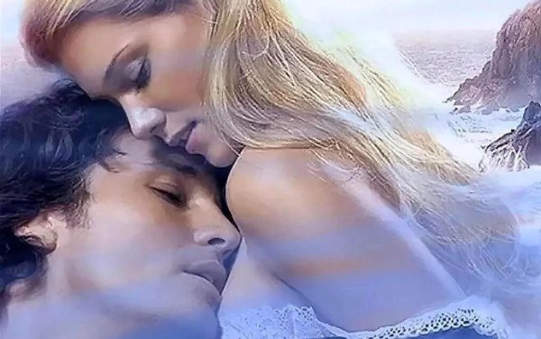 нежное объятие