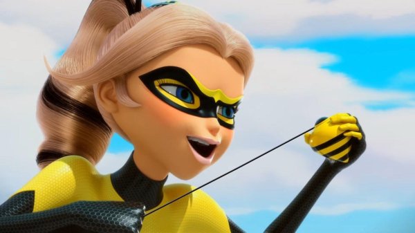 хлоя квин би