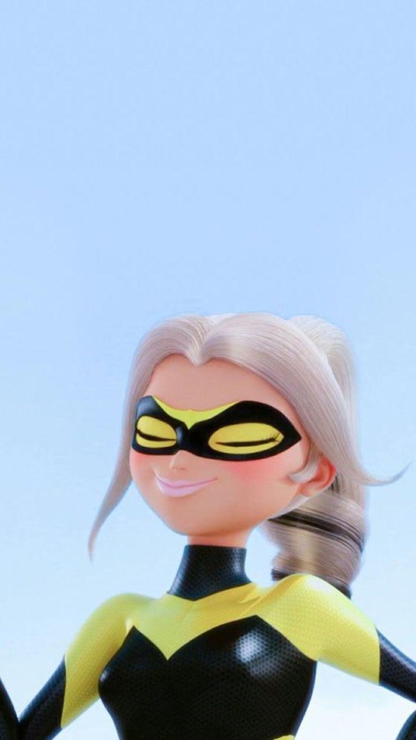 хлоя квин би