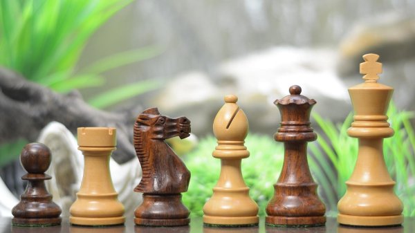 шахматные фигуры деревянные