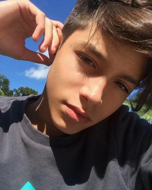 красивые парни подростки