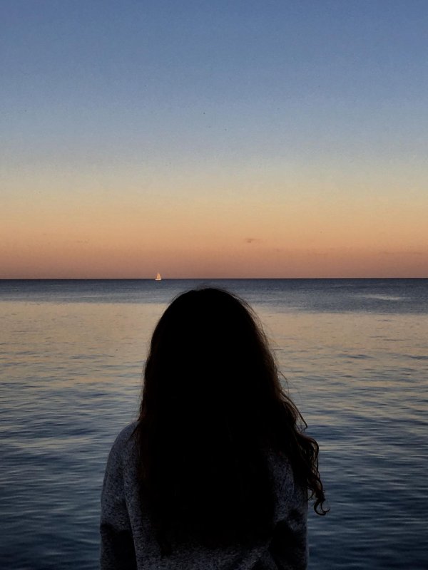 девушки спиной