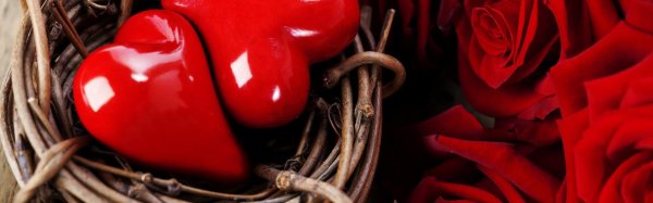 сердца красные