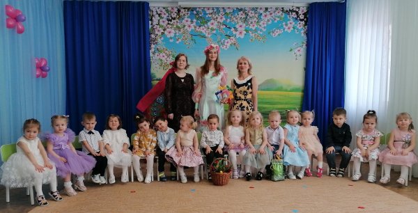 утренник на 8 марта