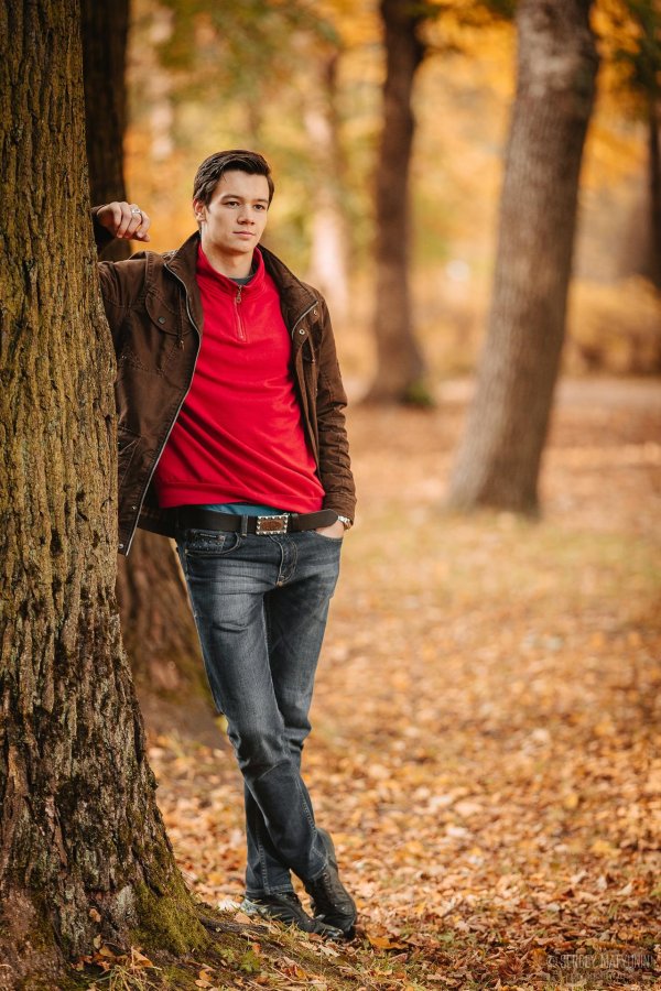 мужчина осень