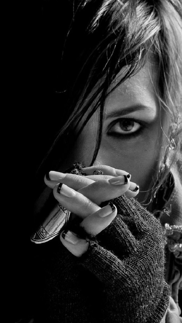 с сигаретой