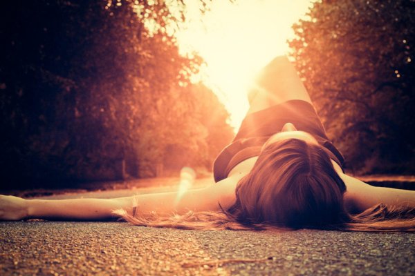 девушки со спины