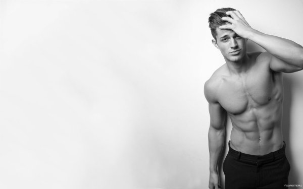парень торс