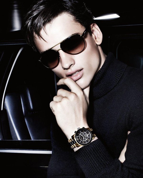 стильные мужские часы