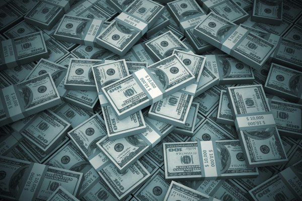доллары куча