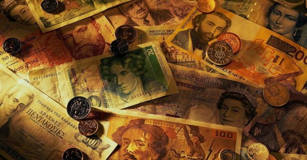 монеты и купюры