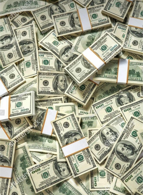 доллары куча