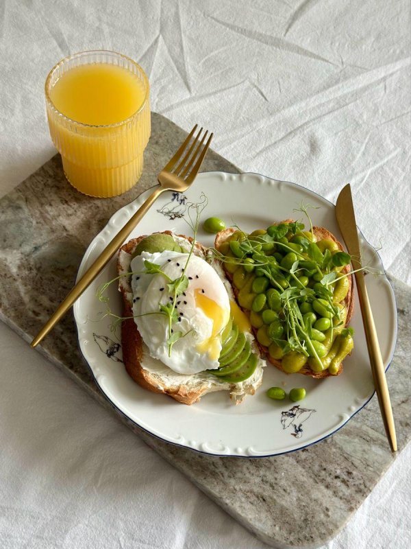 яйцо пашот с авокадо