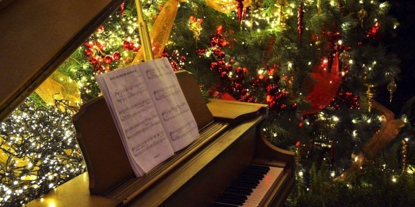 пианино новый год