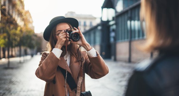 девушка туристка