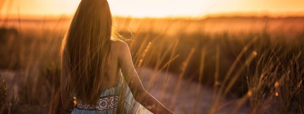 женщина спиной