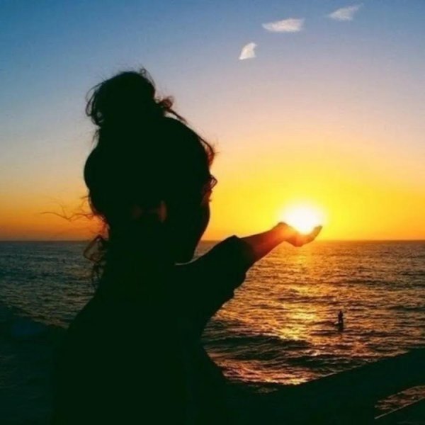 девушка на закате