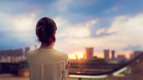 женщина со спины