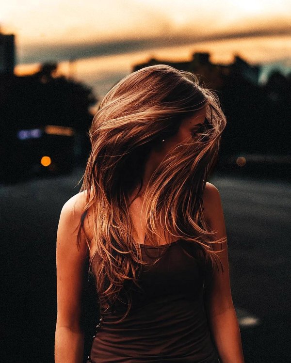 девушки с русыми волосами