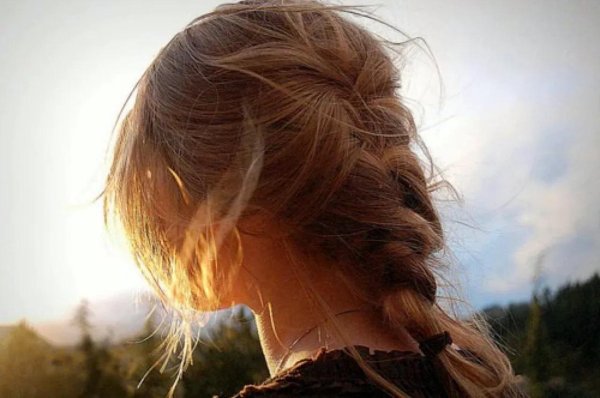 девушки с русыми волосами