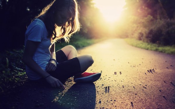 одинокая девочка