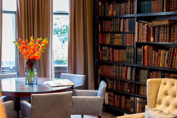 интерьер библиотеки