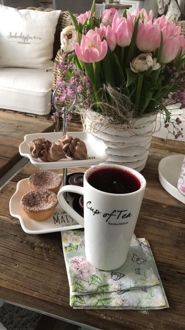 завтрак с цветами