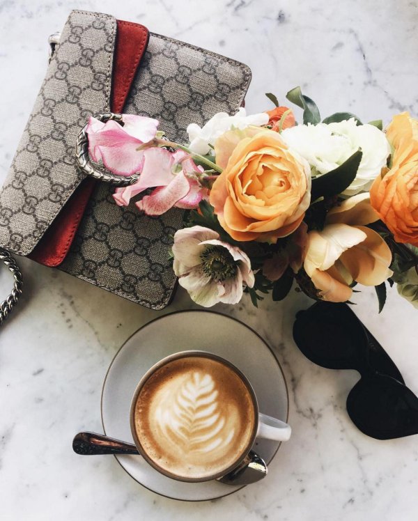 завтрак цветы