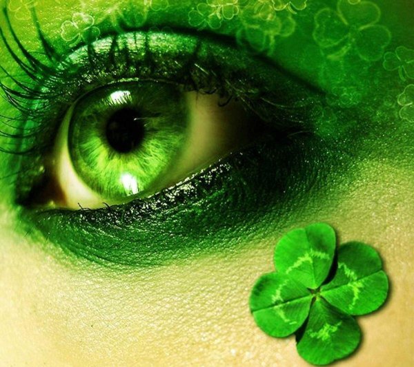 глаза зеленого цвета