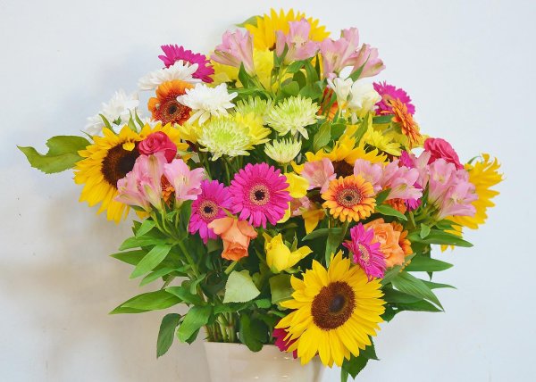 букет герберы и лилии