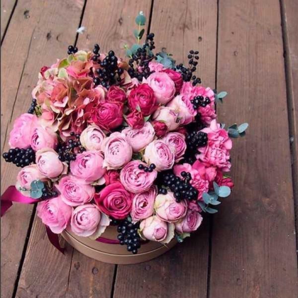 цветы в шляпных коробках