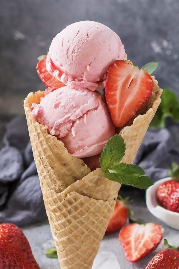 strawberry ice cream