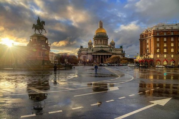 солнечный летний питер исаакиевский собор