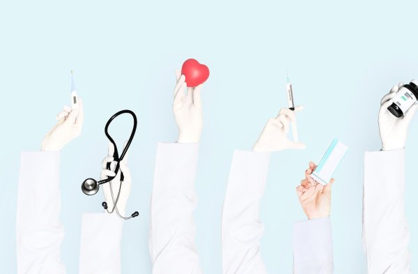 с днем медика