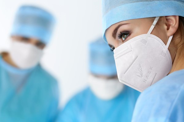 хирургическая маска